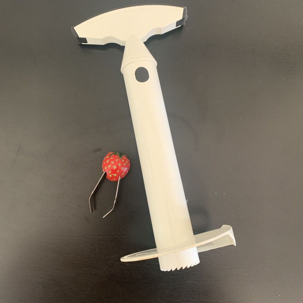 Plastic Handheld Pineapple Cutter Corer Peeler & Strawberry Huller Bundle